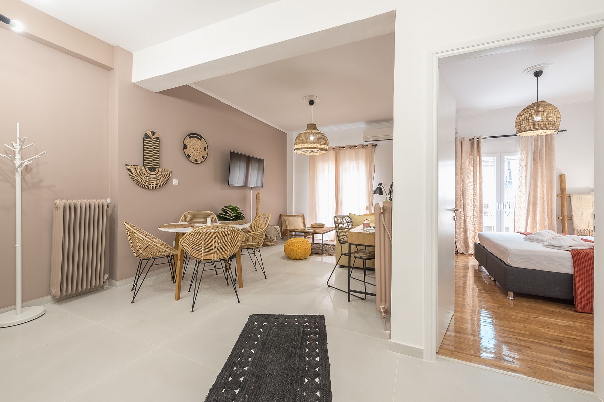 LOUDIA5b Boho Pennie Home